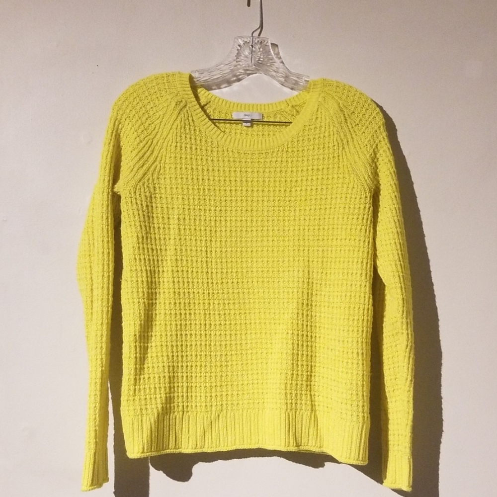 Bright and Sunny Gap Sweater NWOT Size Small